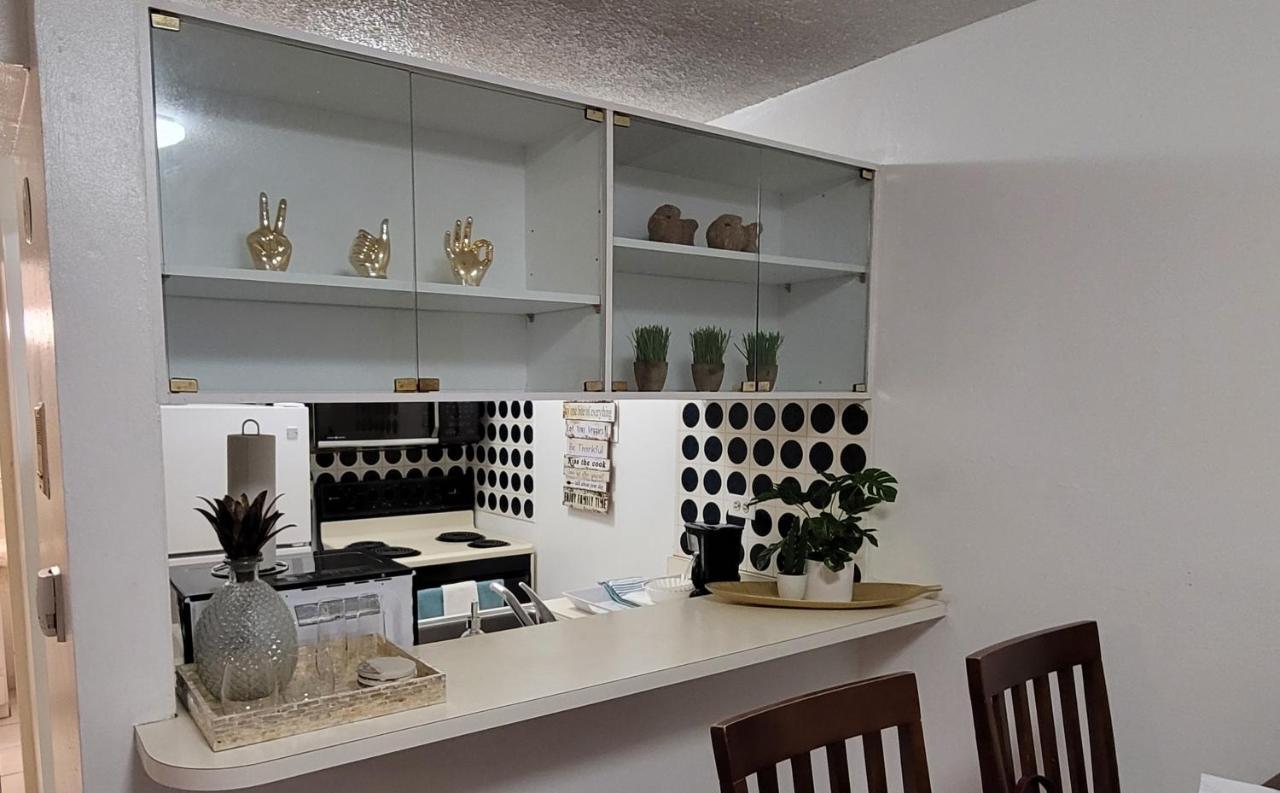 Beach Apartments At Marbella Del Caribe San Juan Extérieur photo
